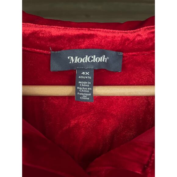 Modcloth Be Buzzworthy Red Velvet Holiday Shirt Sz 4X - Picture 3 of 7
